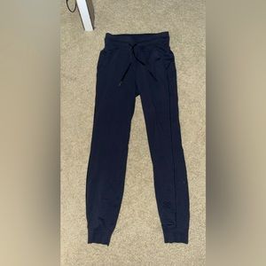 lululemon black joggers